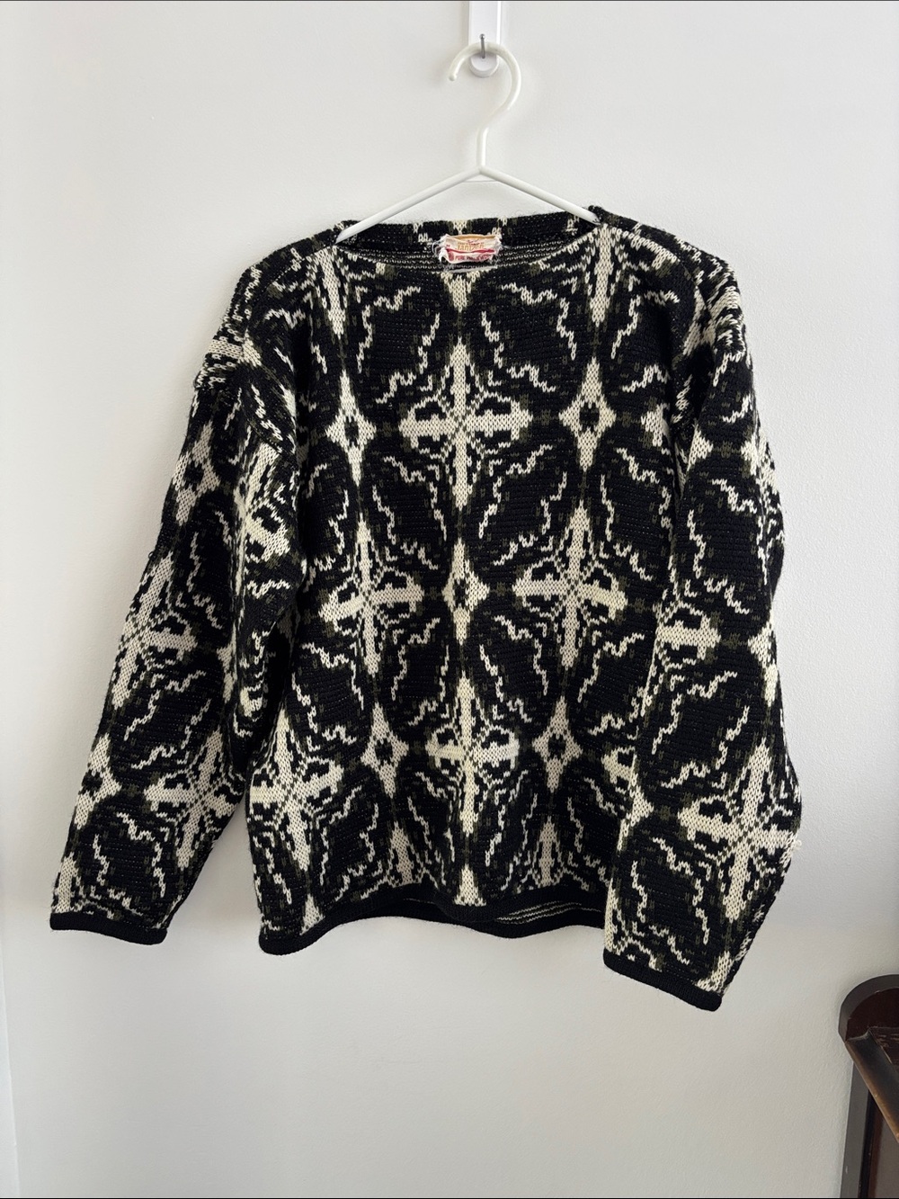 Jantzen Black & White Geometric Crewneck Sweater